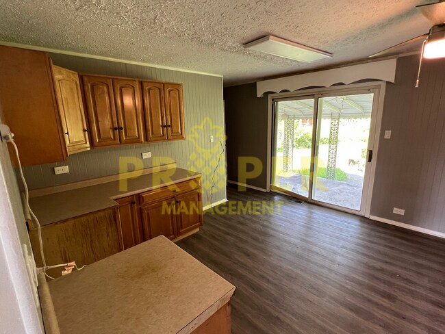 Foto del edificio - !! COMING SOON !! 3 bedrooms 1 bathrooms house for rent