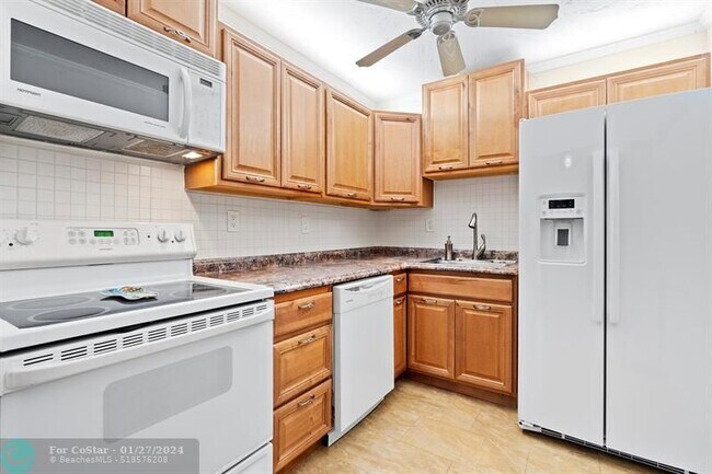 Foto del edificio - 347 Normandy Ln