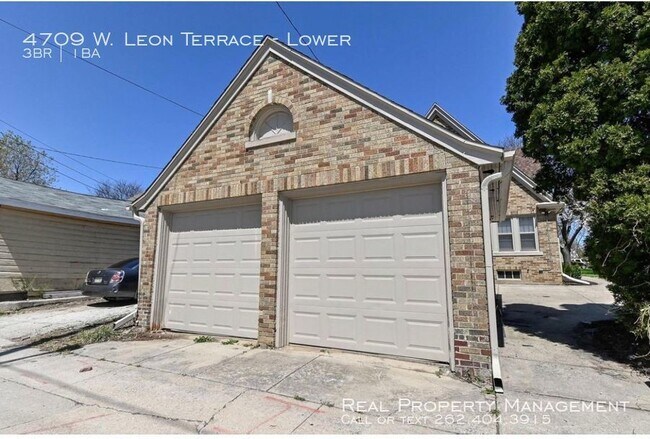 Foto del edificio - Beautifully remodeled 3 bedroom lower!!
