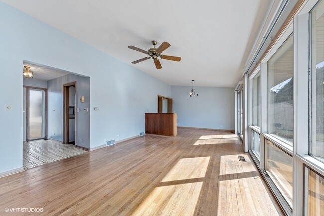 Foto del edificio - 493 Amherst Ave