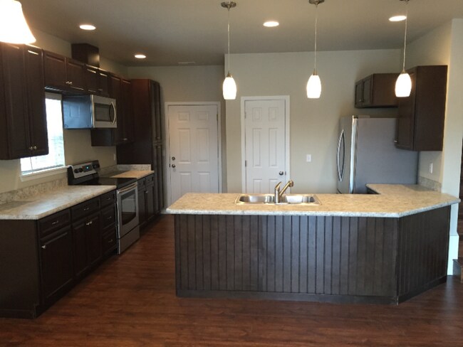 Foto del edificio - 724 Edgewood Pl