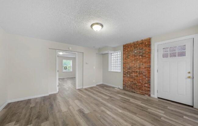 Foto del edificio - 3325 Itaska St