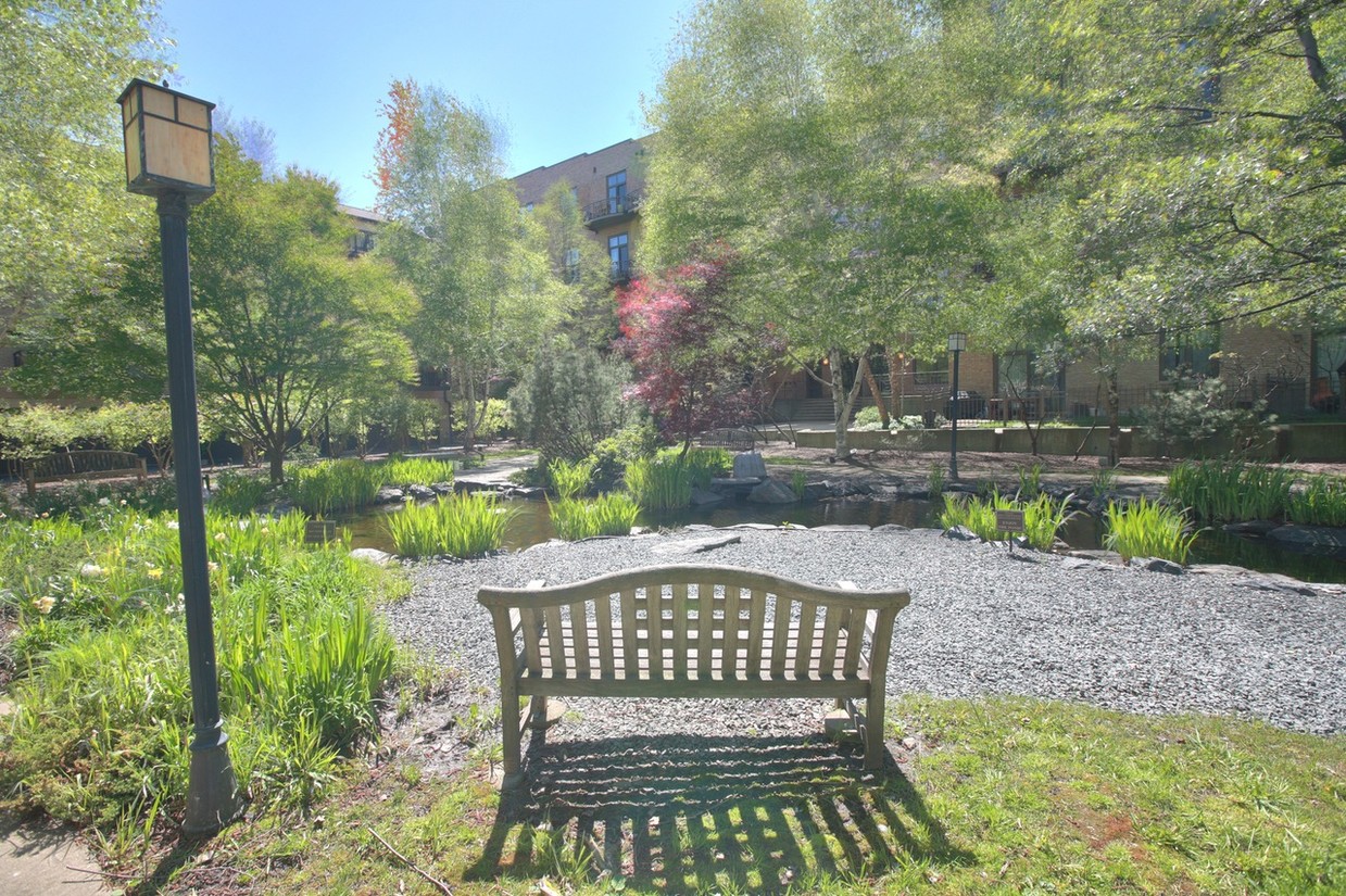 Have a seat across the pond from your unit - 1330 W Monroe St