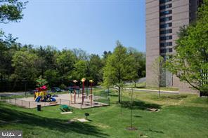 Building Photo - 3705 S George Mason Dr