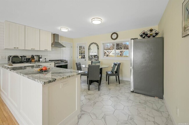Foto del edificio - 1045 Fanning Rd