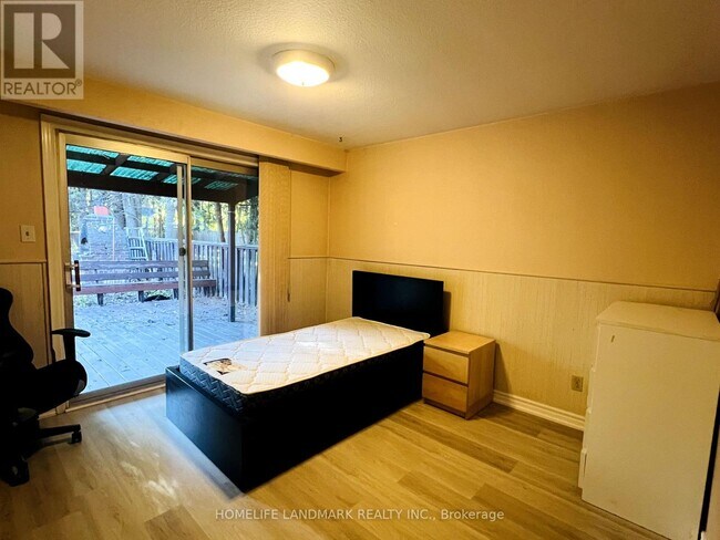 Photo du bâtiment - 30 Bobmar Rd