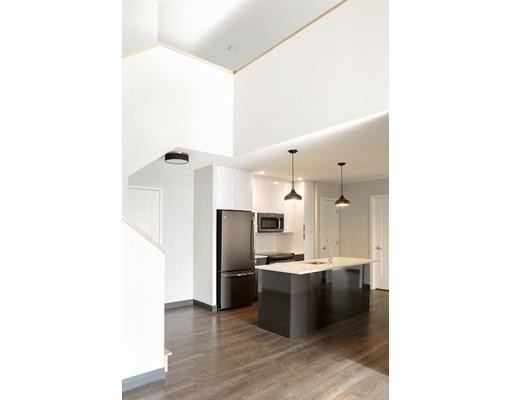 Building Photo - 126 Border St