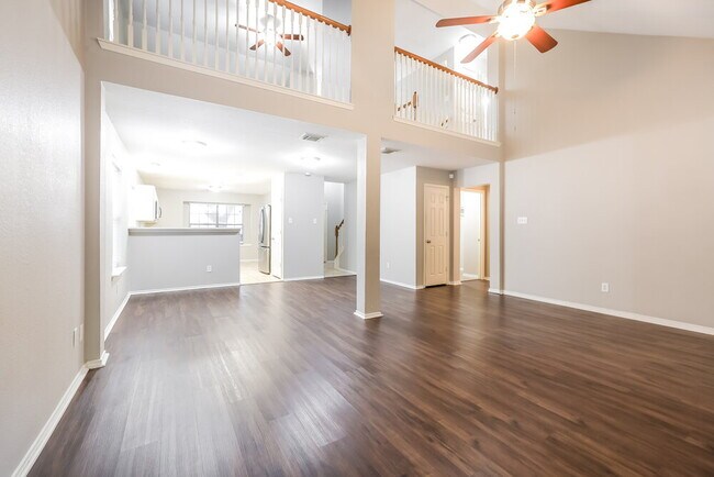 Foto del edificio - 6030 NW Creek Cir