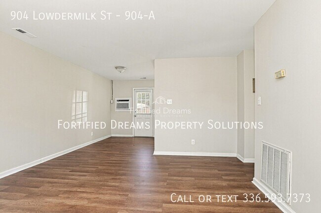 Foto del edificio - 904 Lowdermilk St
