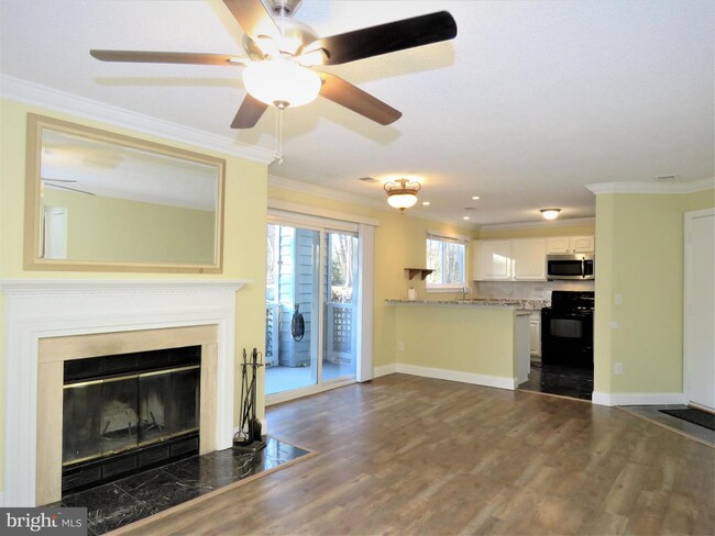 Foto del edificio - 11701 Summerchase Cir