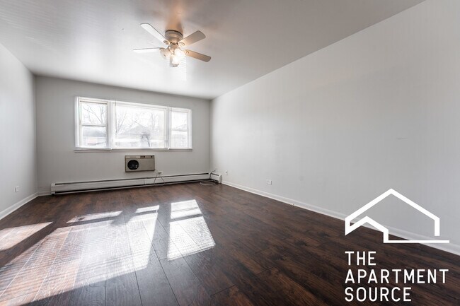 Foto del edificio - 7319 N Rogers Ave