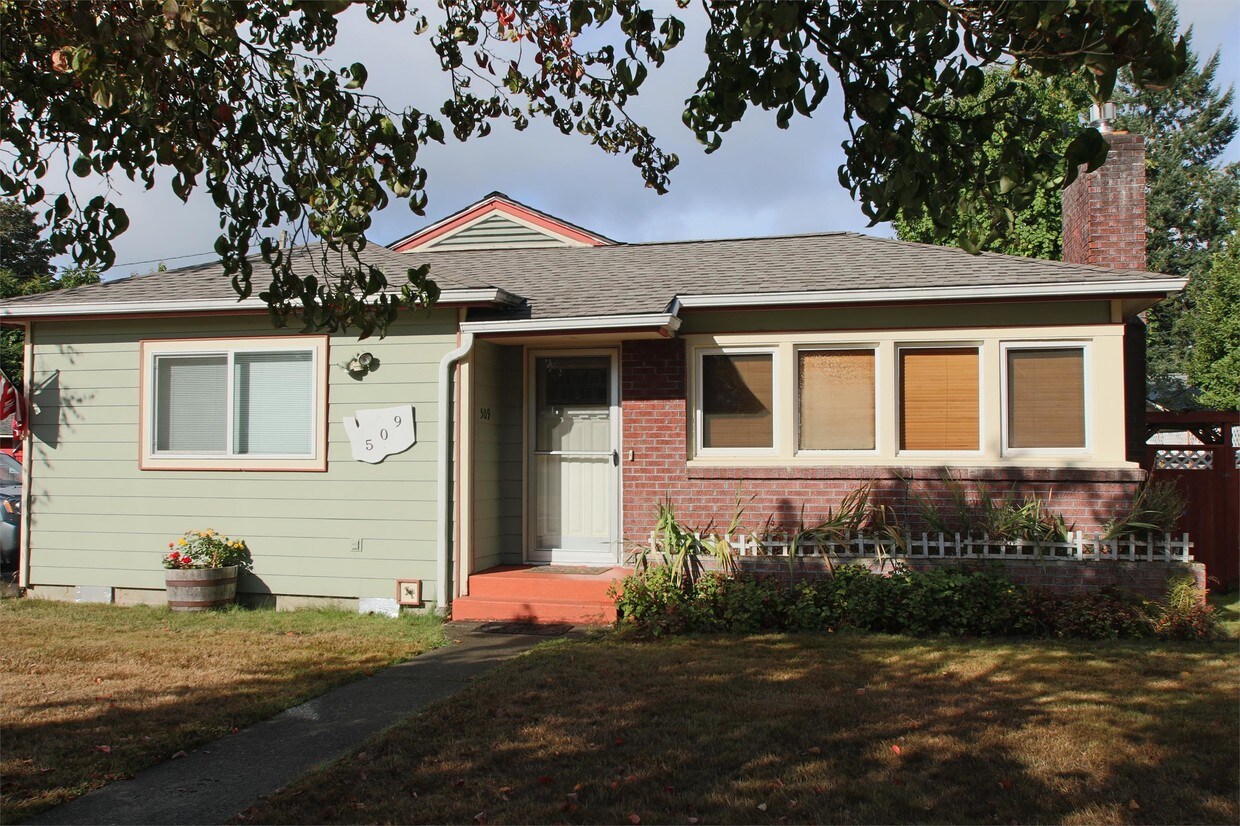 Primary Photo - 509 Wilson St SE