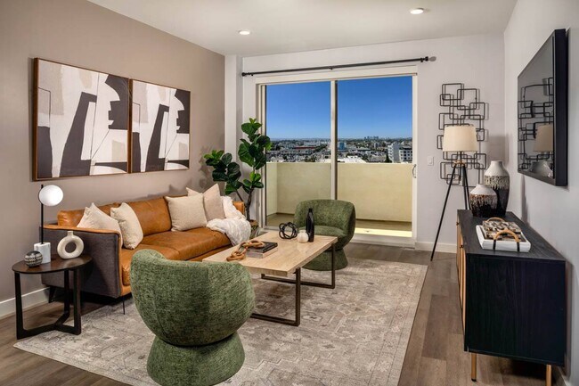 Building Photo - Lana