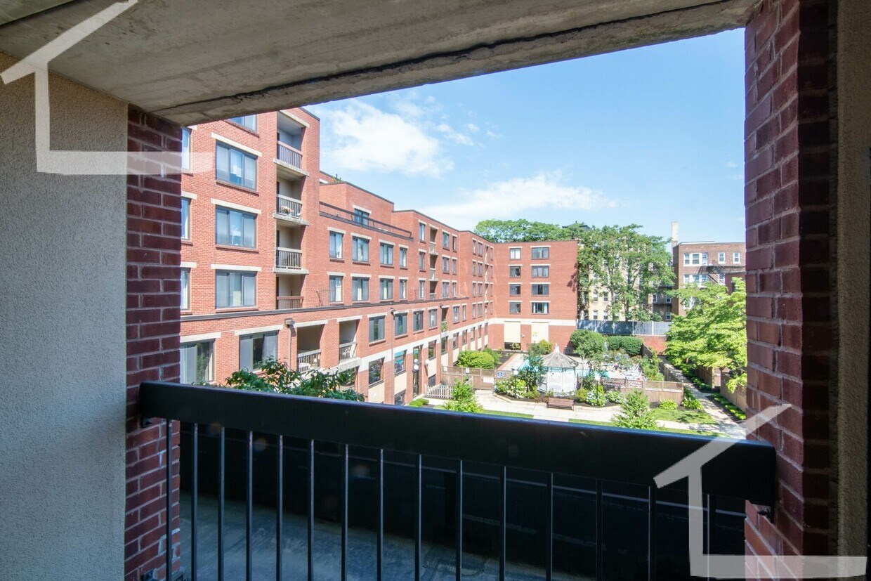 Primary Photo - Charming 2 Bedroom-No Broker Fee