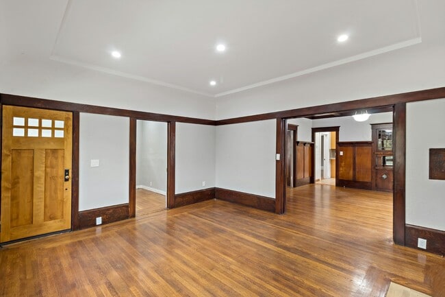 Foto del edificio - 5318 James Ave