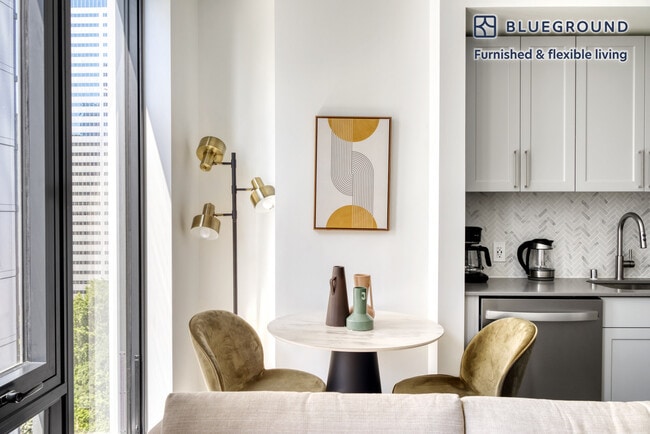 Foto del edificio - 704 Spring St