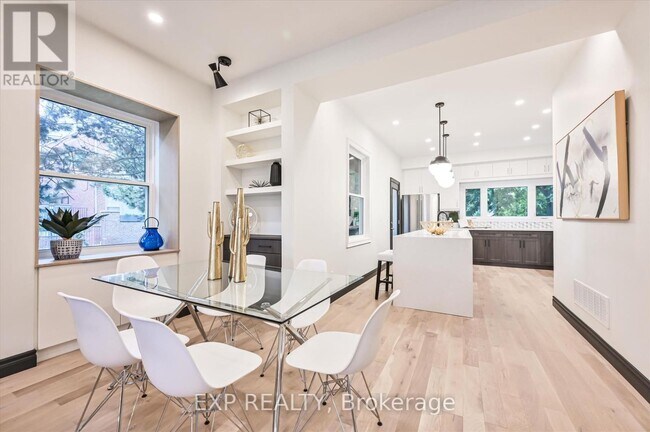 Photo du bâtiment - 922 Logan Ave