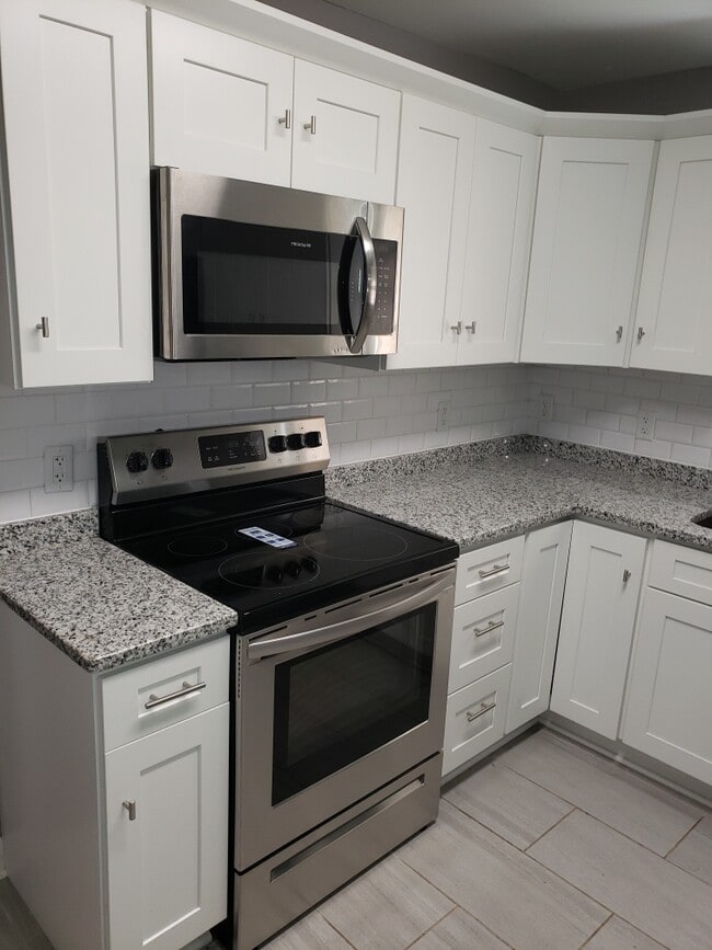 Kitchen - 58 Green St