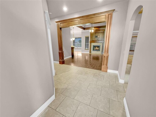 Building Photo - Home in Surrey Hills + Yukon Schools + 4 b...