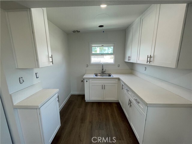 Foto del edificio - 224 Elmira Ave