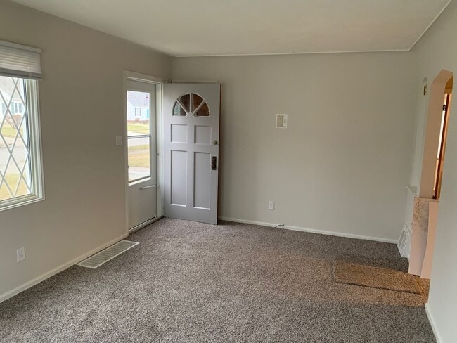 Building Photo - Just remodeled! 3 Bedroom 1 bath home