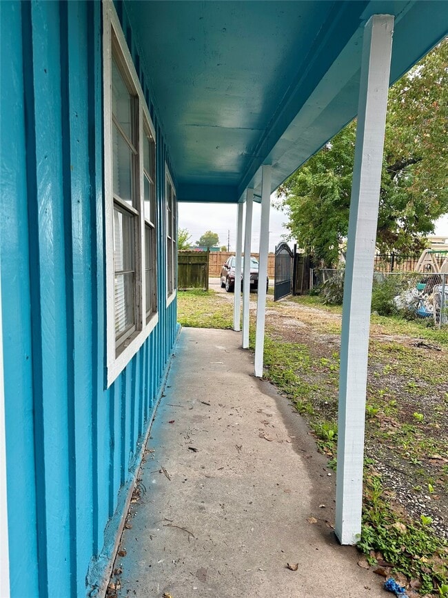 Foto del edificio - 4123 Littlecrest Rd