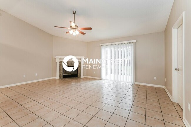 Building Photo - 4 Bedroom Pet-Friendly Home in JACKSONVILL...