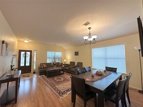 Building Photo - 2211 Winding Hollow Dr