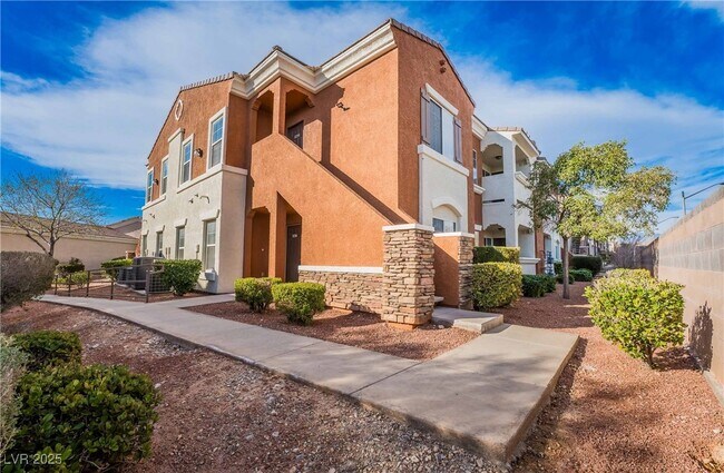 Foto del edificio - 9303 Gilcrease Ave
