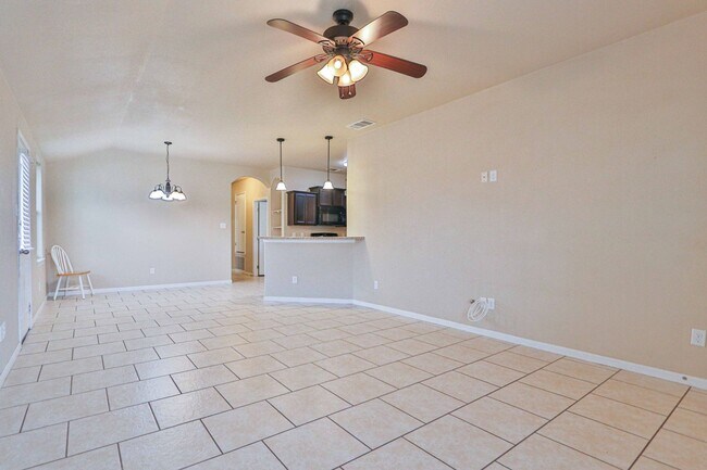 Building Photo - 4609 Cambridge Dr, KI