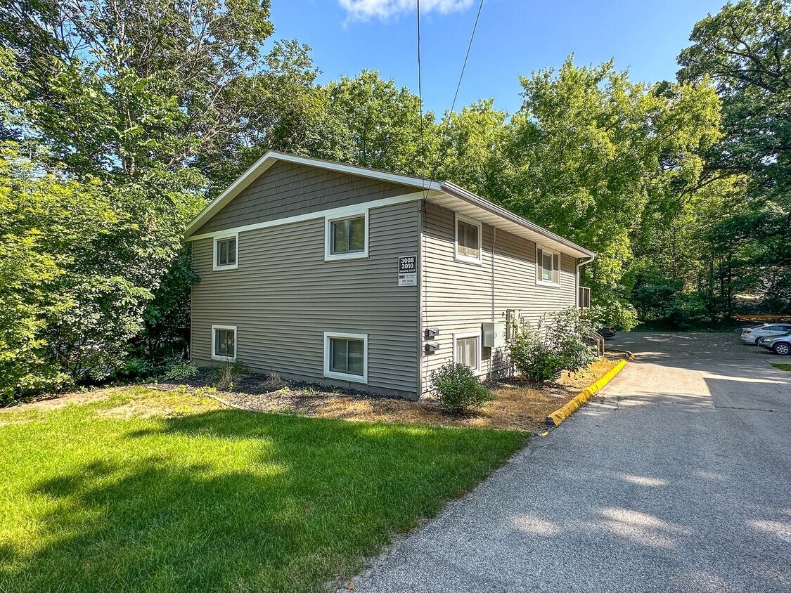 Foto principal - 3008-3014 Oakland St
