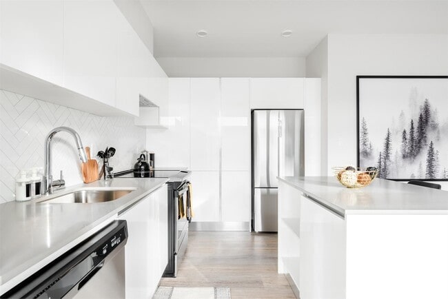 Building Photo - North Point Apartments