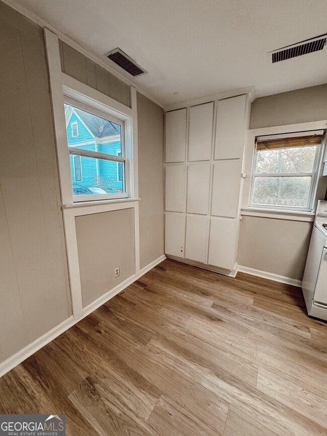 Building Photo - 275 Boulevard Heights