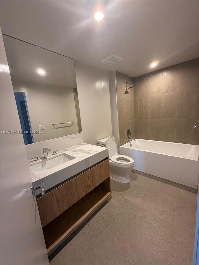 Foto del edificio - 11 NE 6th St