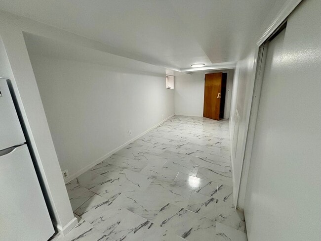 Foto del edificio - 250 Highland Ave