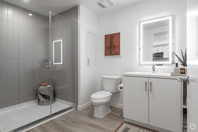 1BR, 1BA - 747SF - A3 - Bathroom - Aurum