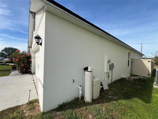 Foto del edificio - 1143 Cambridge Dr