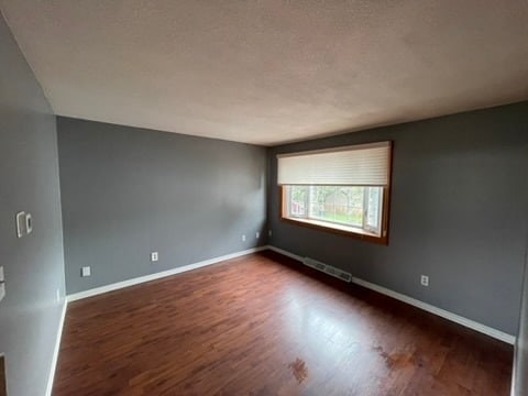 Bedroom - 810 Orchard Park Rd