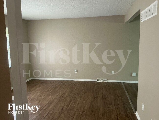 Foto del edificio - 400 SW Keystone Ct