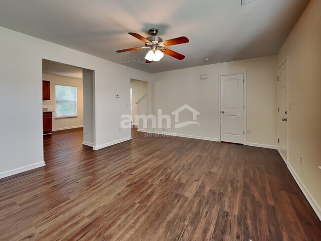 Foto del edificio - 3022 Bushfield Dr