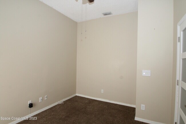 Foto del edificio - 507 Haleybury St SW