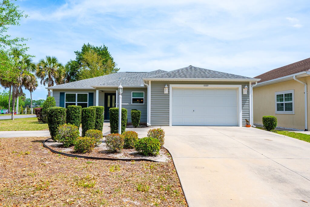 Foto principal - 1329 Paradise Dr