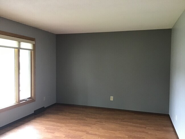 Foto del edificio - 703 E Walnut St