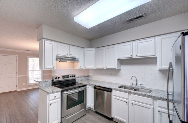 Building Photo - 120 Railroad Ridge Rd