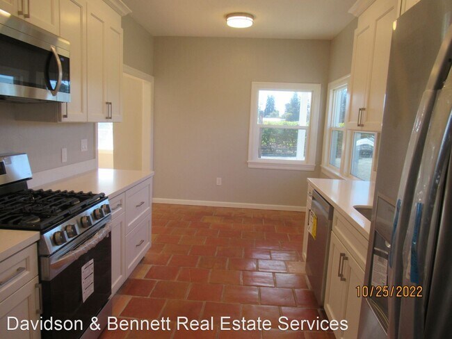 Foto del edificio - 3 br, 1 bath House - 5340 Washington Street