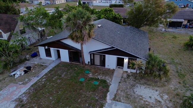 Building Photo - 17419 Dumont Dr