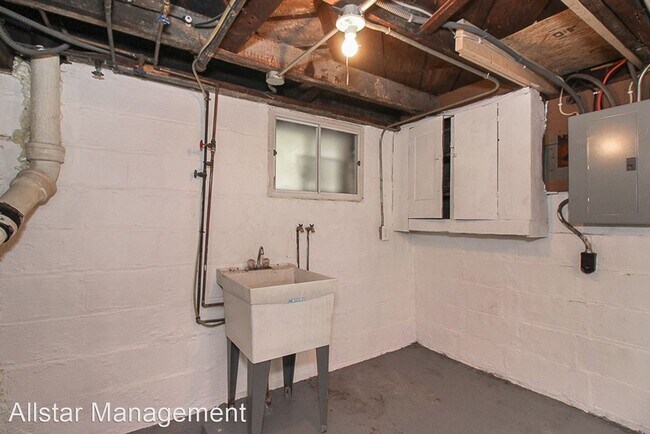Building Photo - 3 br, 2.5 bath House - 3434 Fortune