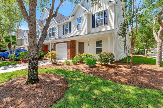 Foto del edificio - AVAILABLE NOW!