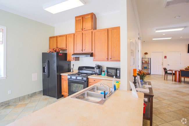 Interior Photo - Puddledock Place