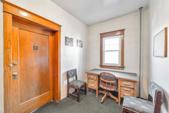 Building Photo - 1272 Pearl St